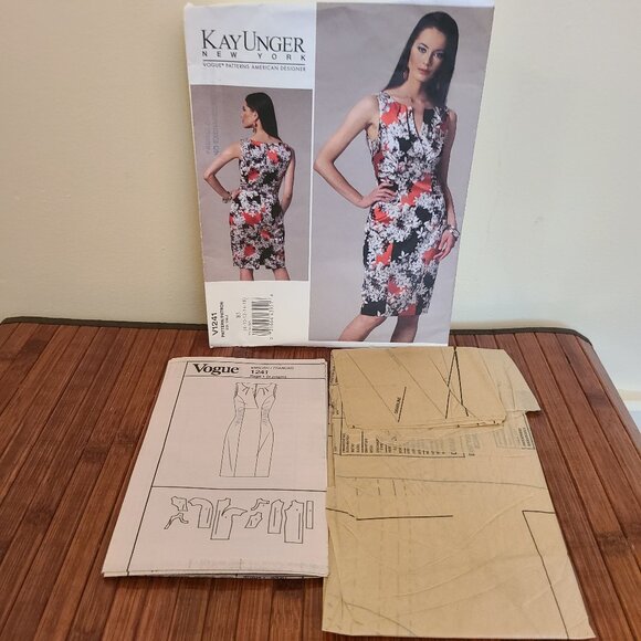 Three Vintage Vogue Patterns - Picture 7 of 10